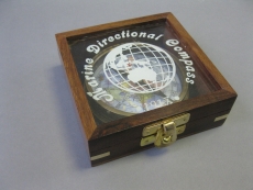 Brünierter Messingkompass 8cmin Holzbox aus Edelholz
