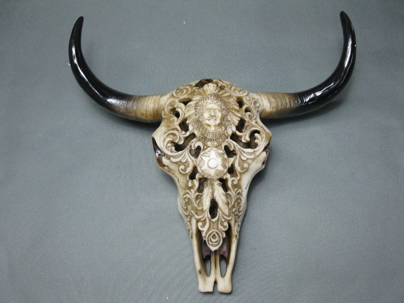 Büffelschädel Stierschädel Bullenschädel mit Indianer geschnitzt Western  30 cm 